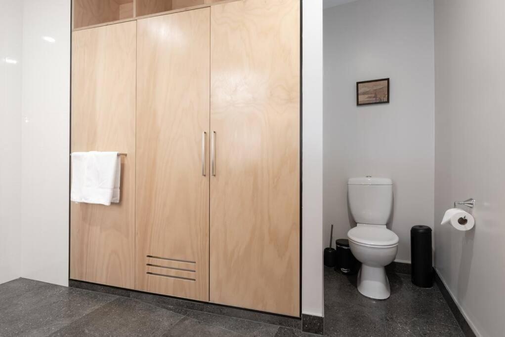Generous Victorian Terrace In Cbd - Parking & Wifi Apartment Launceston Luaran gambar