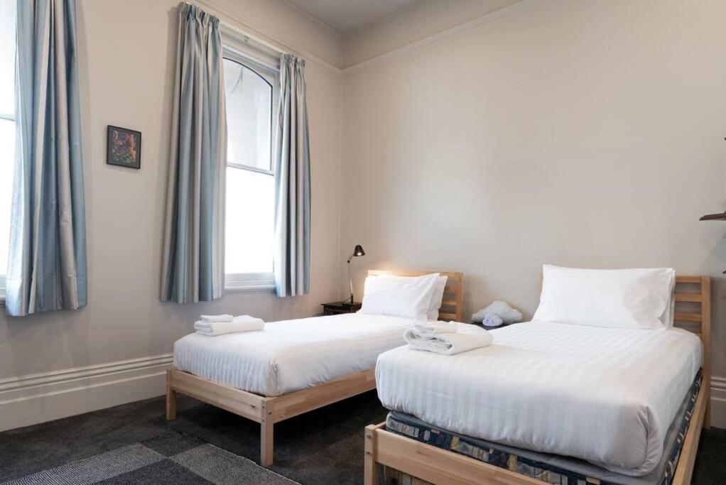 Generous Victorian Terrace In Cbd - Parking & Wifi Apartment Launceston Luaran gambar